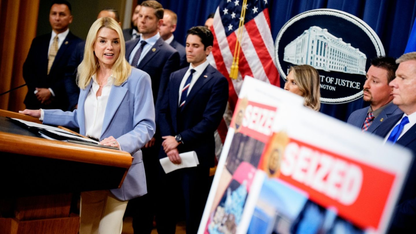 US-Justizministerin Pam Bondi bei Pressekonferenz in Washington