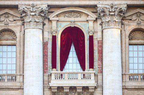 Konklave Petersdom Balkon