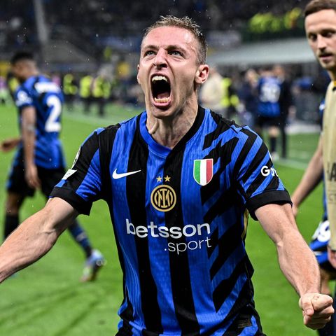 Inter Milan Davida Frattesi cheered his goal to 4: 3 against FC Barcelona