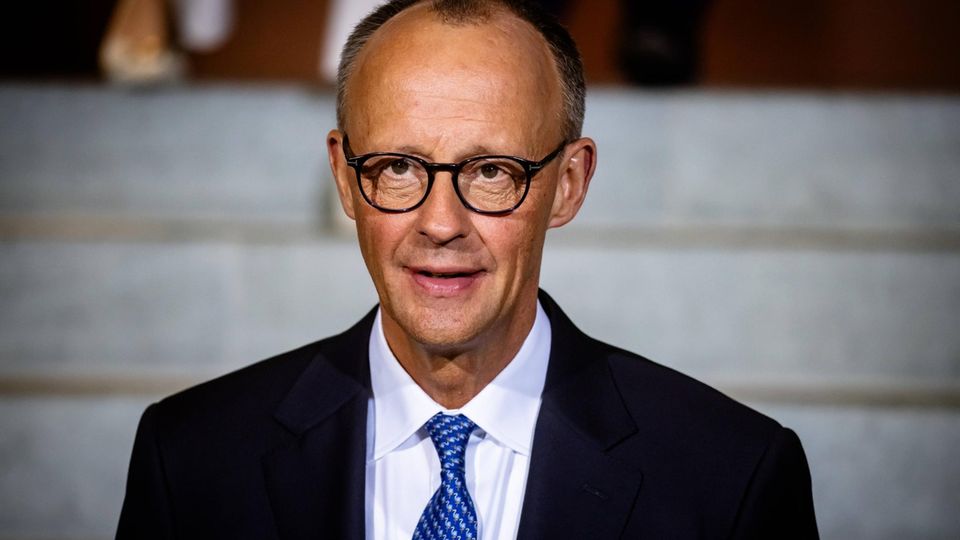 "War ein außergewöhnlicher Tag": So erlebte Friedrich Merz das Wahl-Chaos Friedrich Merz bei der ersten Kanzlersitzung