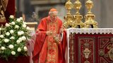 Kardinal Giovanni Battista Re führt als Kardinalsdekan im Petersdom durch die Messe vor dem Konklave – mit seinen 91 Jahren darf er aus Altersgründen selbst nicht mehr an der Papstwahl teilnehmen, die Altersobergrenze liegt bei 80 Jahren