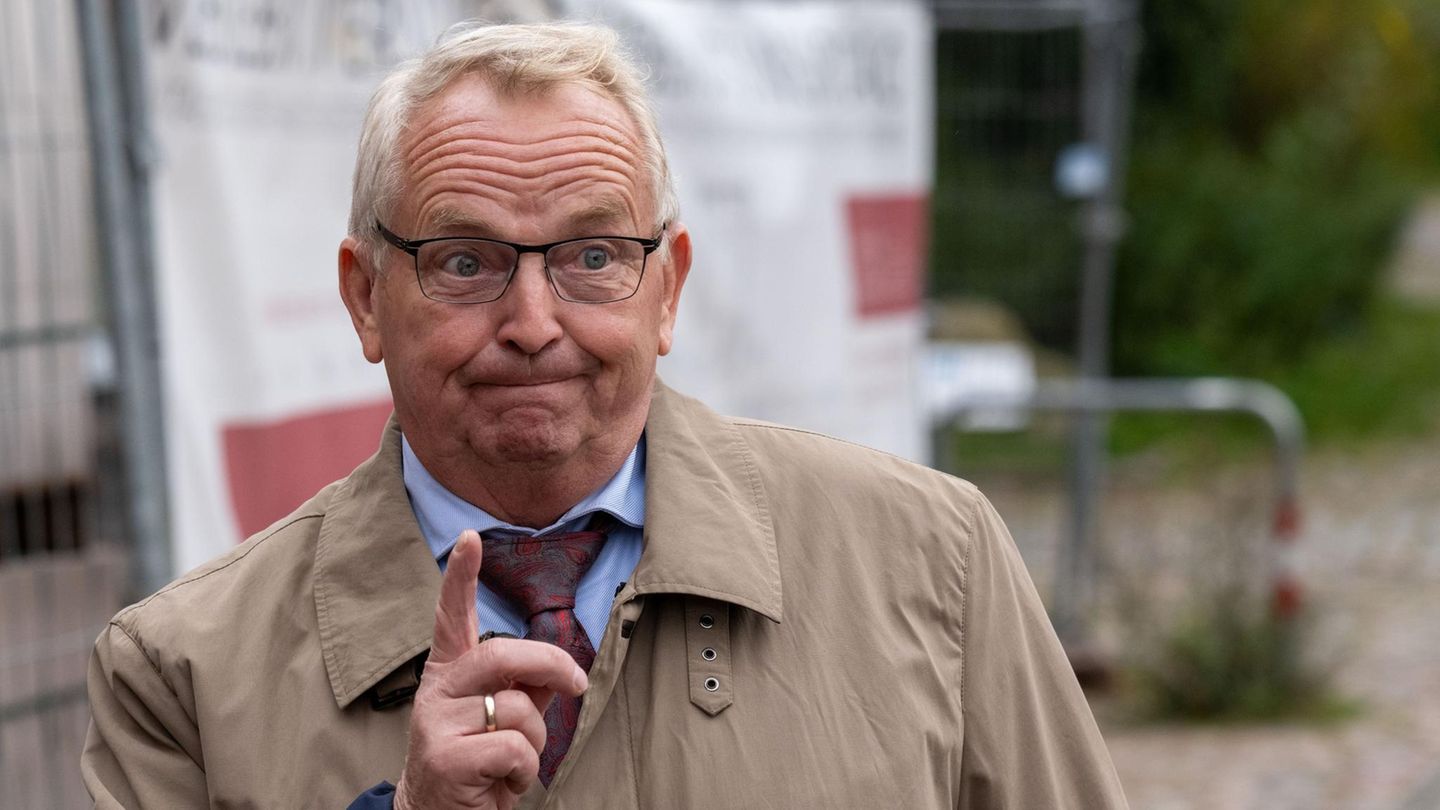 Till Backhaus: Environment Minister of Mecklenburg-Western Pomerania threatens charges