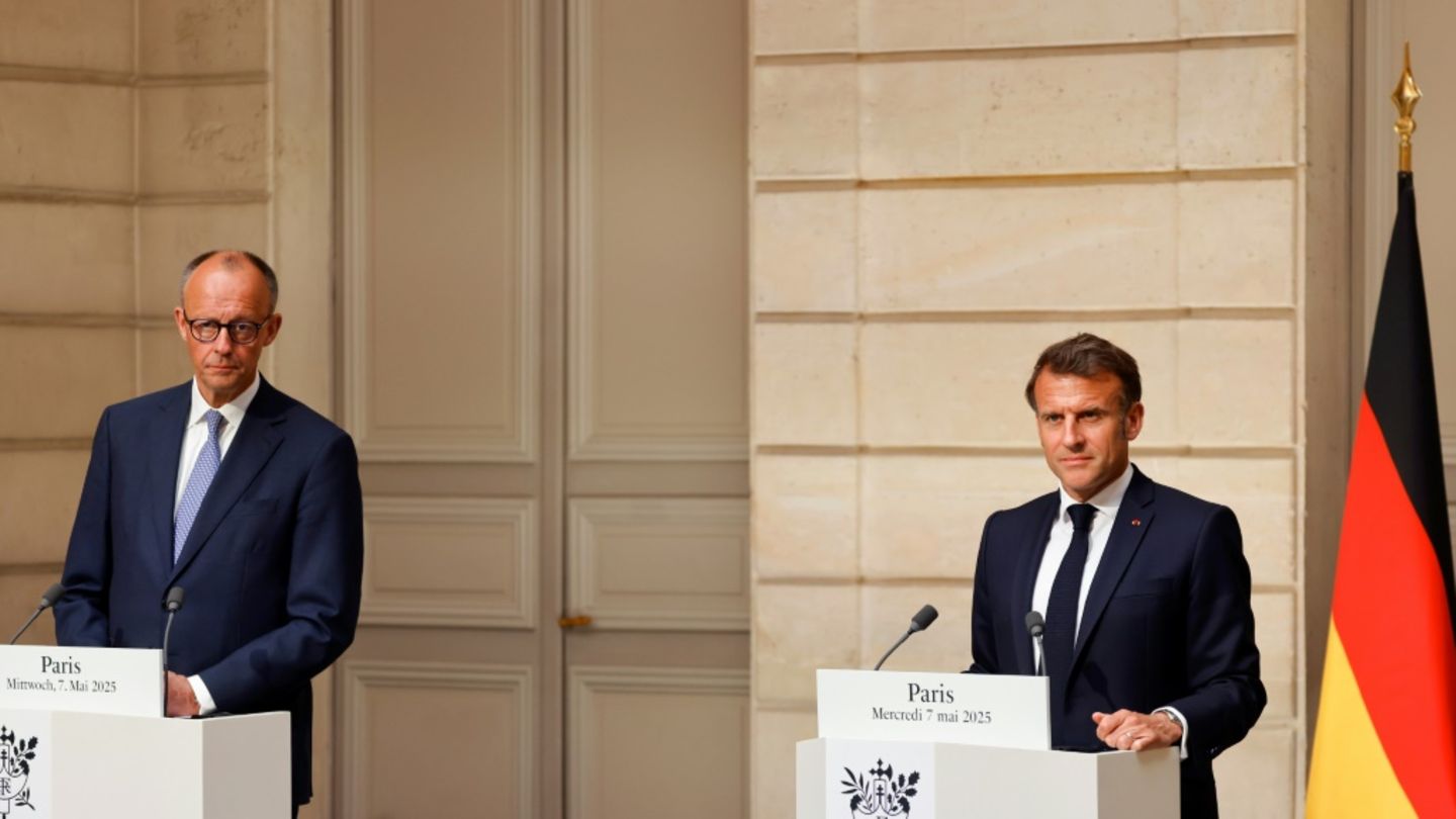 Bundeskanzler Friedrich Merz (l) und Frankreichs Präsident Emmanuel Macron
