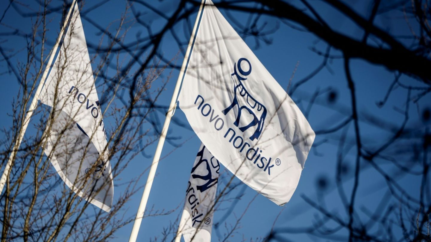 Fahnen mit dem Logo von Novo Nordisk