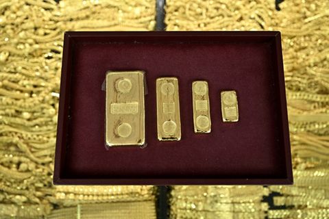 Goldbarren bei Händler in Bangkok