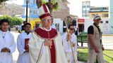 Ab Mitte der 1980er Jahre war Prevost als Missionar in Peru tätig. Dort gründete er Pfarreien, leitete ein Priesterseminar und war in der Bischofsausbildung aktiv. 2015 ernannte ihn Papst Franziskus zum Bischof von Chiclayo, einer Diözese im Norden des Landes. Hier leitet er eine Festprozession zu Ehren seiner Diözese im August 2024