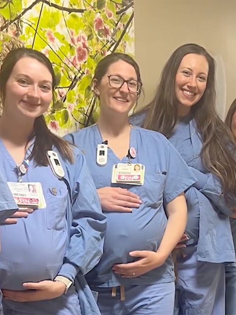 ⁠Auf dieser Baby-Station sind 14 Schwestern schwanger