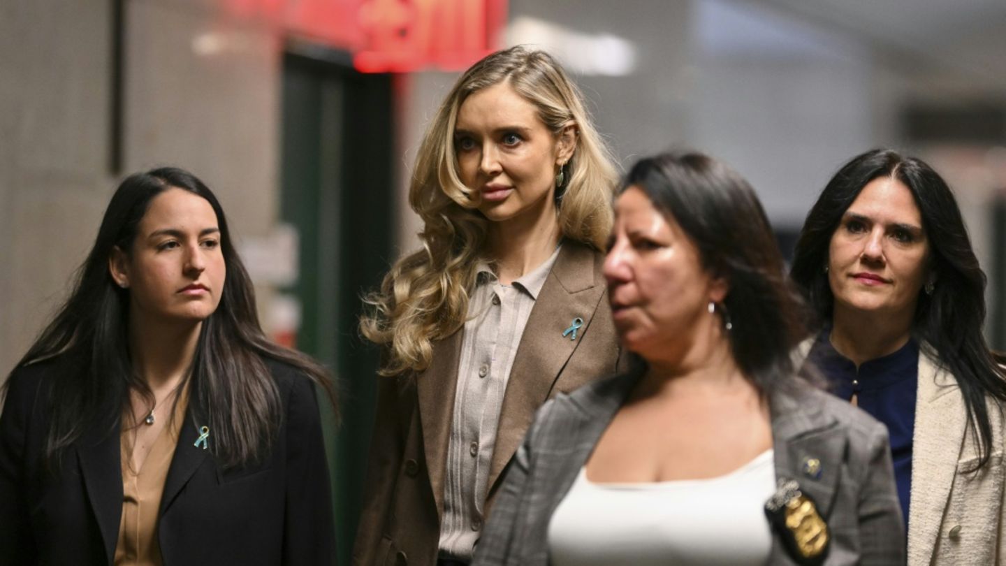 Polnisches-Ex-Model-sagt-vor-Gericht-in-New-York-gegen-Weinstein-aus