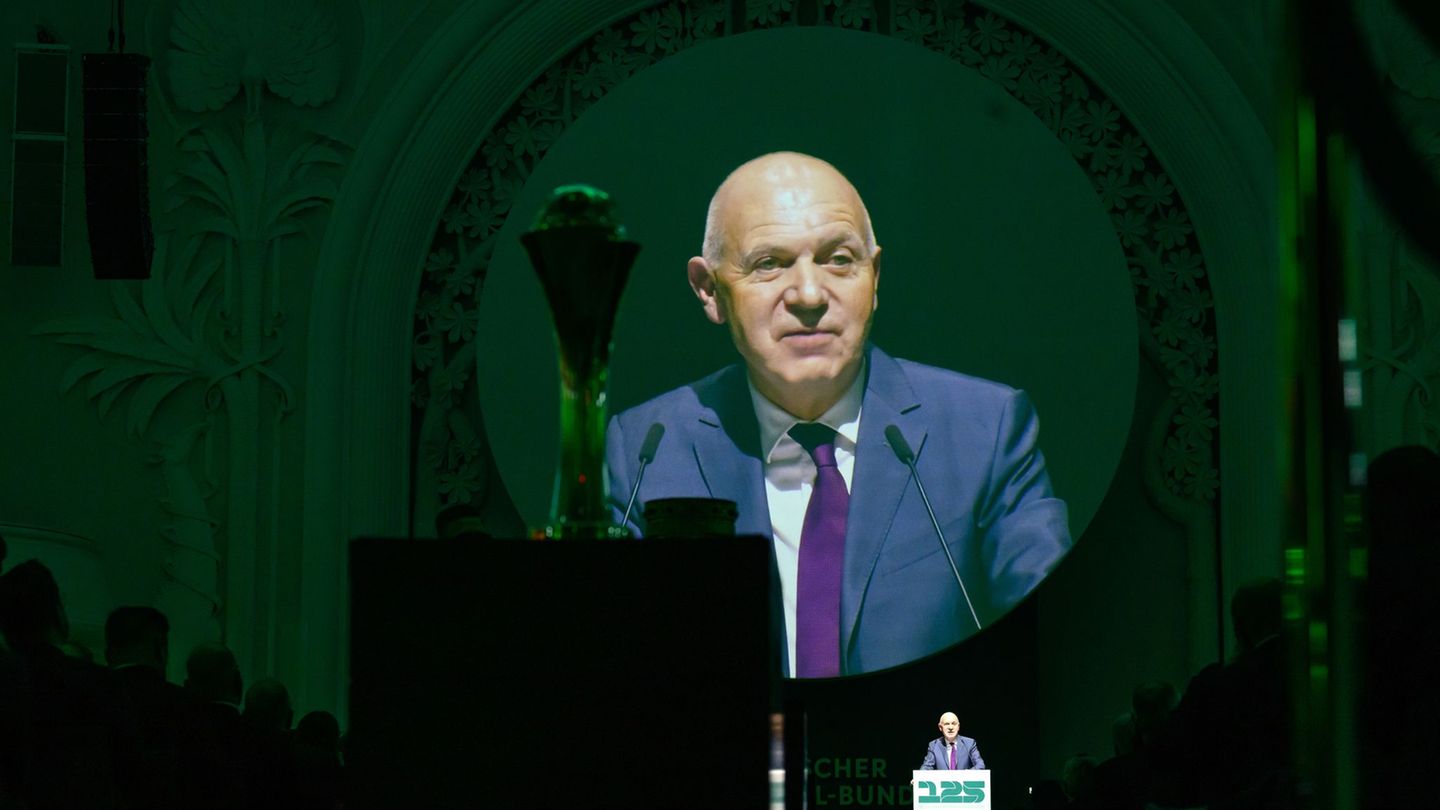 Football: DFB boss Neuendorf strictly against World Cup with 64 teams