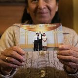 Ein altes Foto von Robert Prevost bei seiner Wahl in Chiclayo