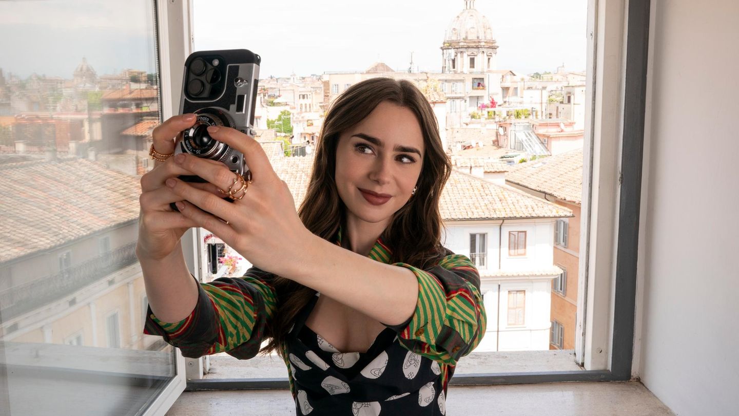 Lily Collins spielt die Hauptrolle in der Netflix-Serie "Emily in Paris"