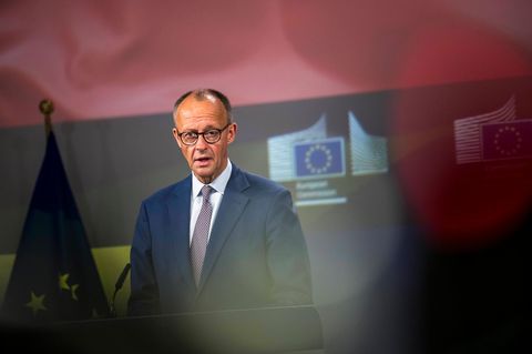 Friedrich Merz bei einer Rede nach einem Treffen mit Ursula von der Leyen, der Präsidentin der Europäischen Kommission