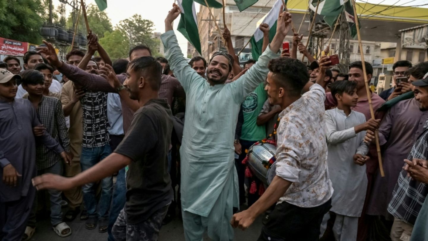 Keşmir Çatışması: Hindistan ve Pakistan arasında Brüschige Ateşkes