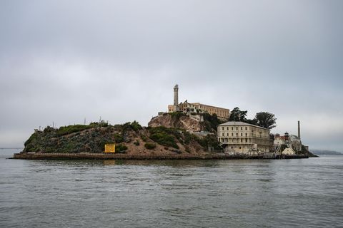 Blick auf die Gefängnisinsel Alcatraz