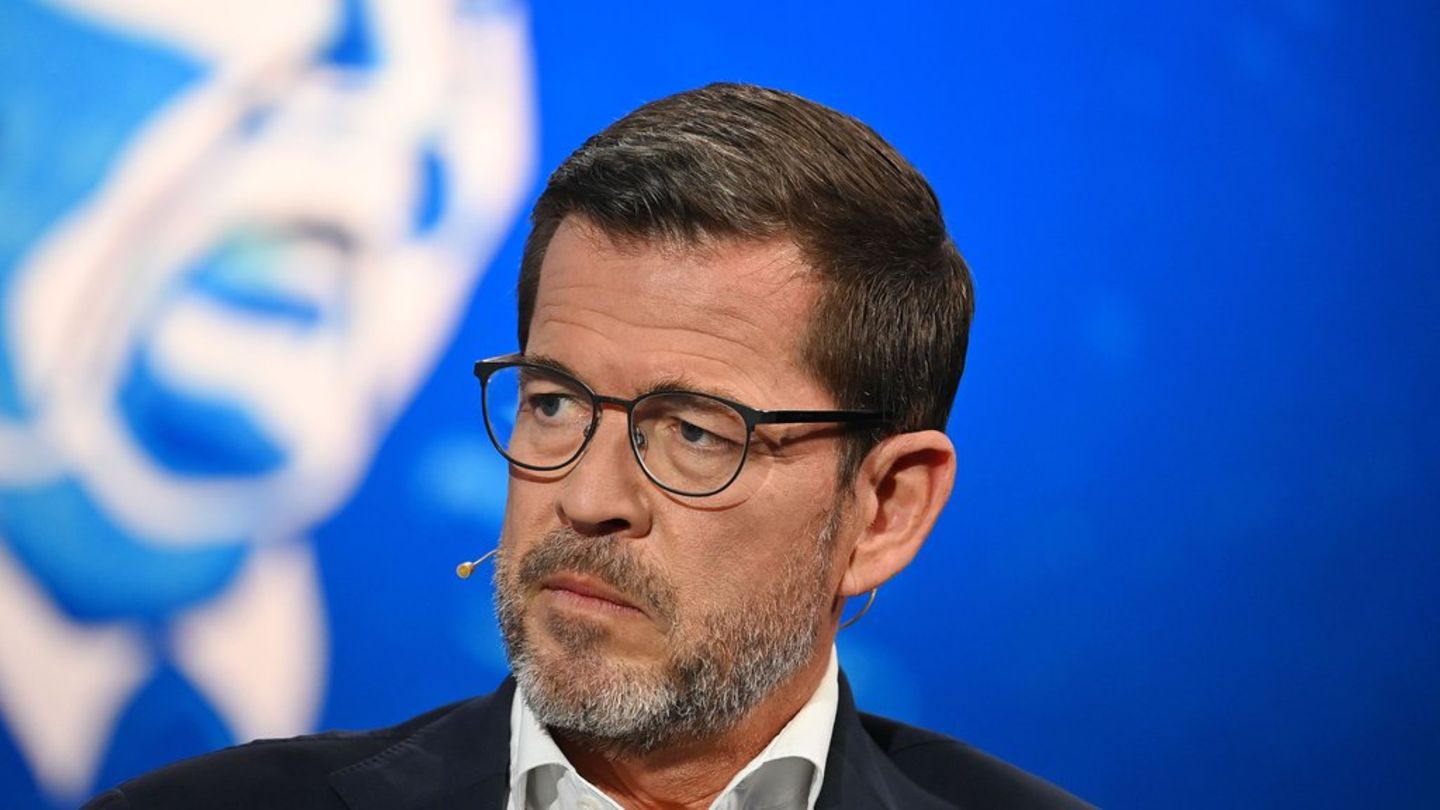 Karl-Theodor zu Guttenberg: He is officially divorced