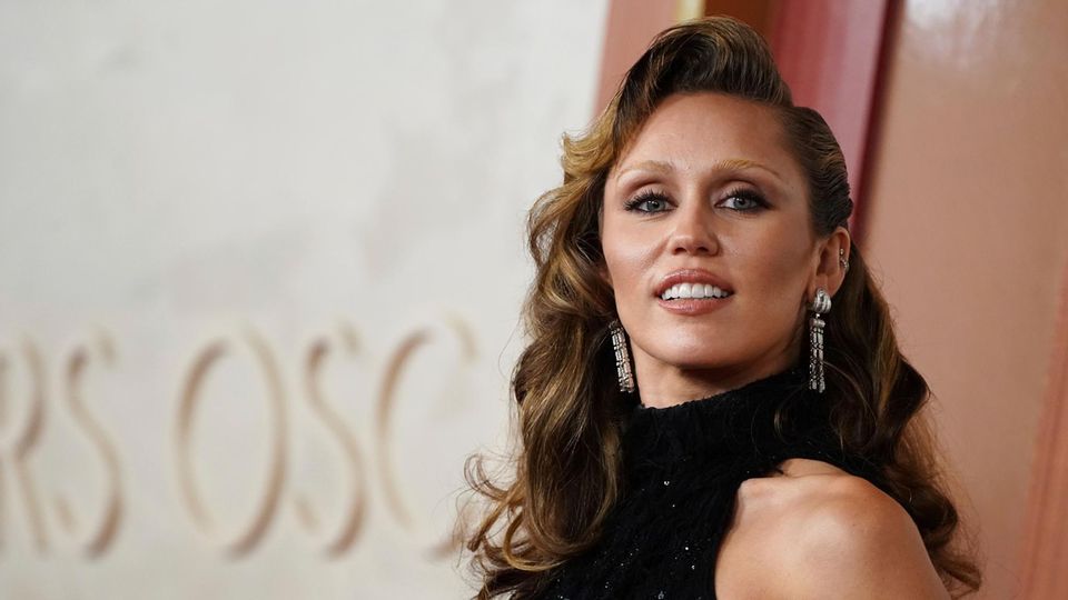 miley-cyrus-gibt-seltenes-statement-zu-ger-chten-um-familienstreit