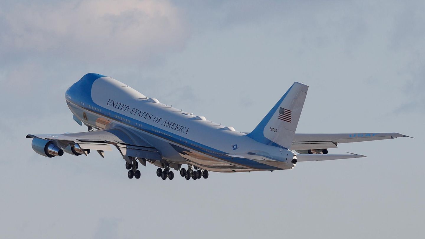 Donald Trump gets new Air Force One – as a gift from Qatar