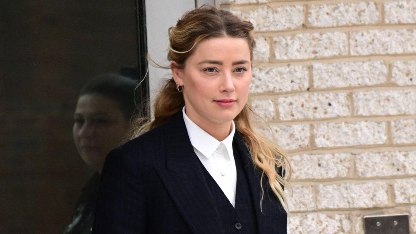 Amber Heard: She has become the mother of twins