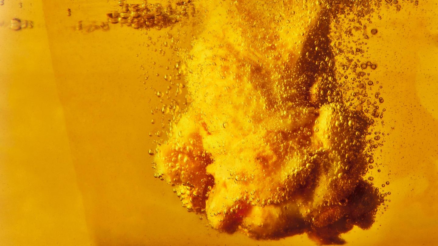 Heiß und fettig: Goldene Momente in der Küche: Mit diesen Tipps gelingt das Frittieren garantiert