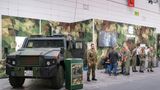 Messe Automechanika, Stand der Bundeswehr zur Rekrutierung von neuem Personal
