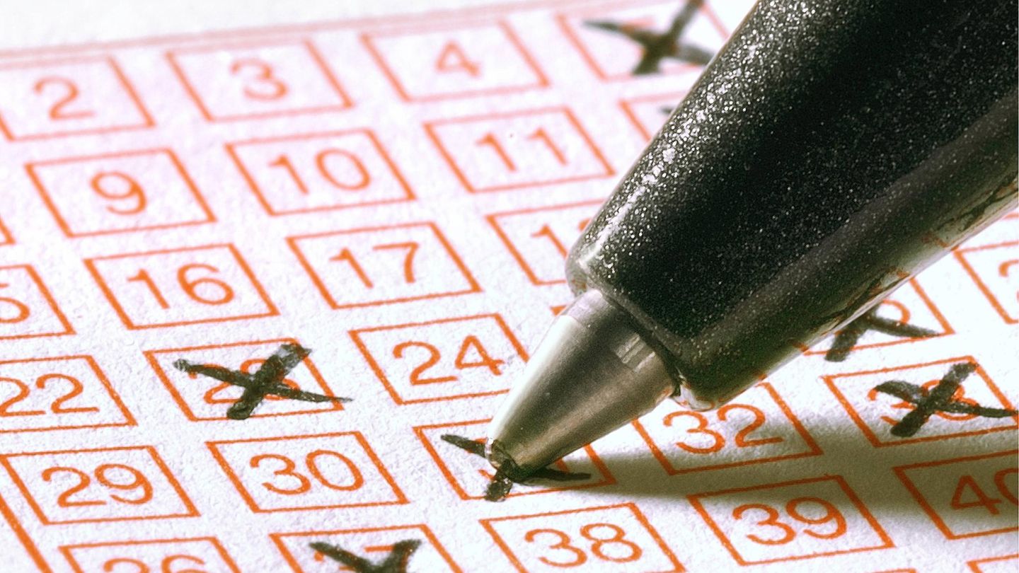 Glücksspiel Lotto: Mit Kreuzen versuchen Millionen zu machen