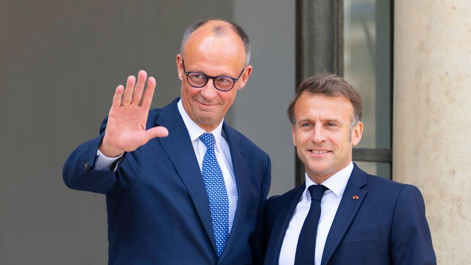 Koks im Zug: Russische Desinformation soll Merz und Macron diskreditieren Koks im Zug: Russische Desinformation soll Merz und Macron diskreditieren