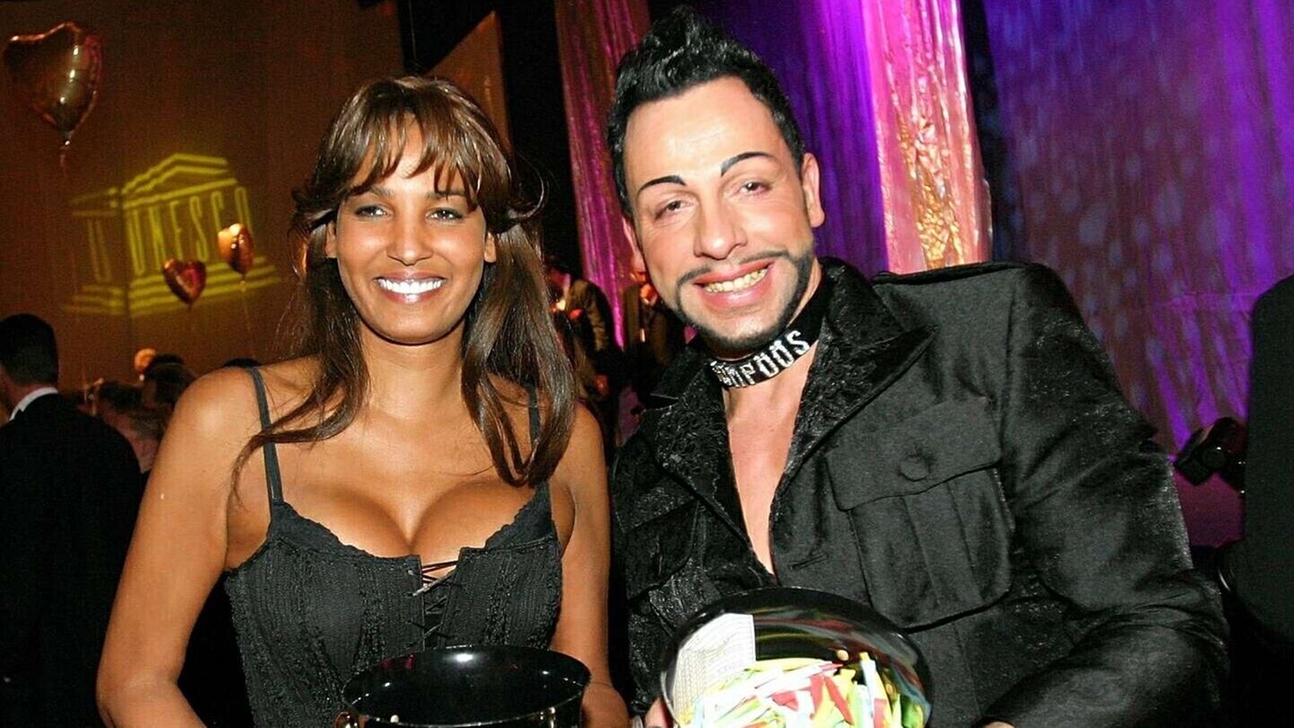 Nadel mit dem Designer Harald Glööckler, beide in schwarzer Abendgarderobe