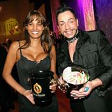 Nadel mit dem Designer Harald Glööckler, beide in schwarzer Abendgarderobe