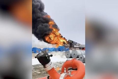 Schwerverletzte bei Feuer auf russischem Öl- und Gasfeld