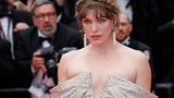 Milla Jovovich 2019 in einem schulterfreien Kleid in Cannes