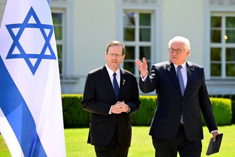 Herzog (l.) in Steinmeier in Berlin
