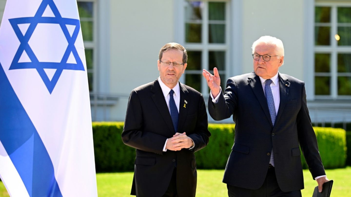Herzog (l.) in Steinmeier in Berlin