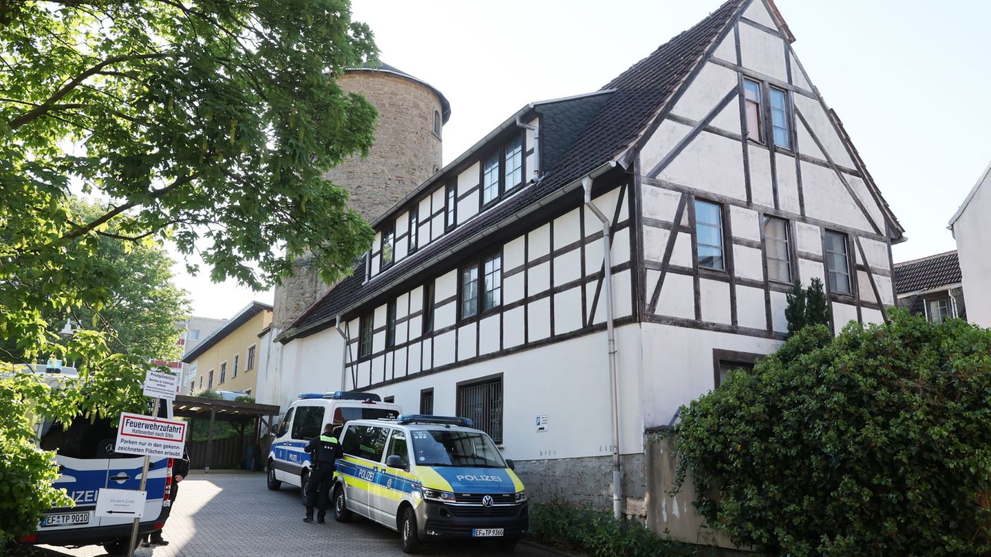 Raid in seven federal states: Dobrindt forbids “Kingdom of Germany” – arrests