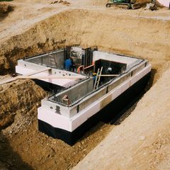 Blick auf die Baugrube, wo der Bunker später stehen soll