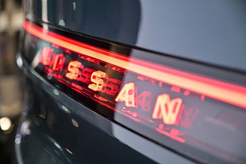 Nissan-Schriftzug