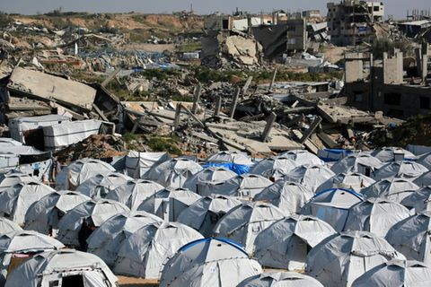 Zelte im Flüchtlingscamp in Dschabalija im Gazastreifen