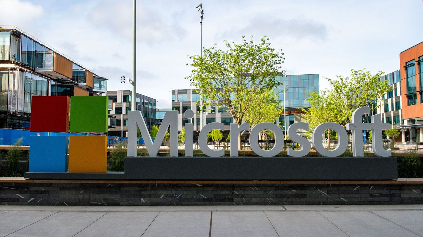 Software Group: Microsoft covers thousands of jobs