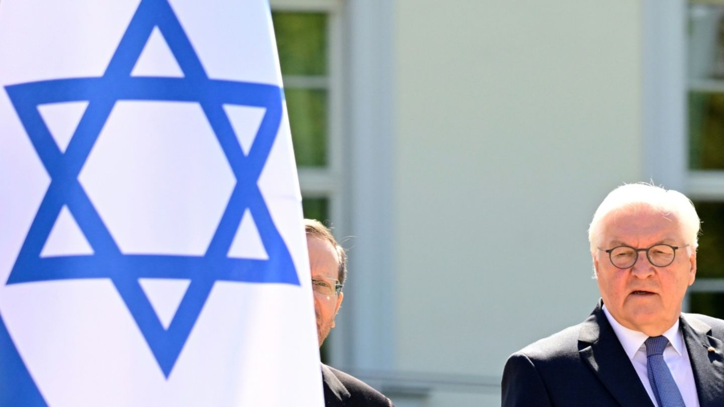 Steinmeier und Israels Flagge
