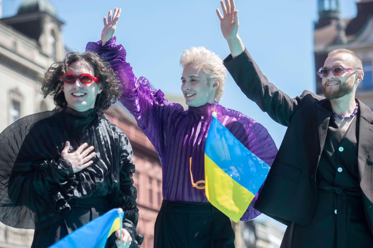 Die ukrainische Band Ziferblat winkt in die Menge