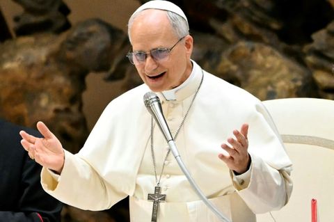 Papst Leo XIV. am Montag vor Journalisten im Vatikan