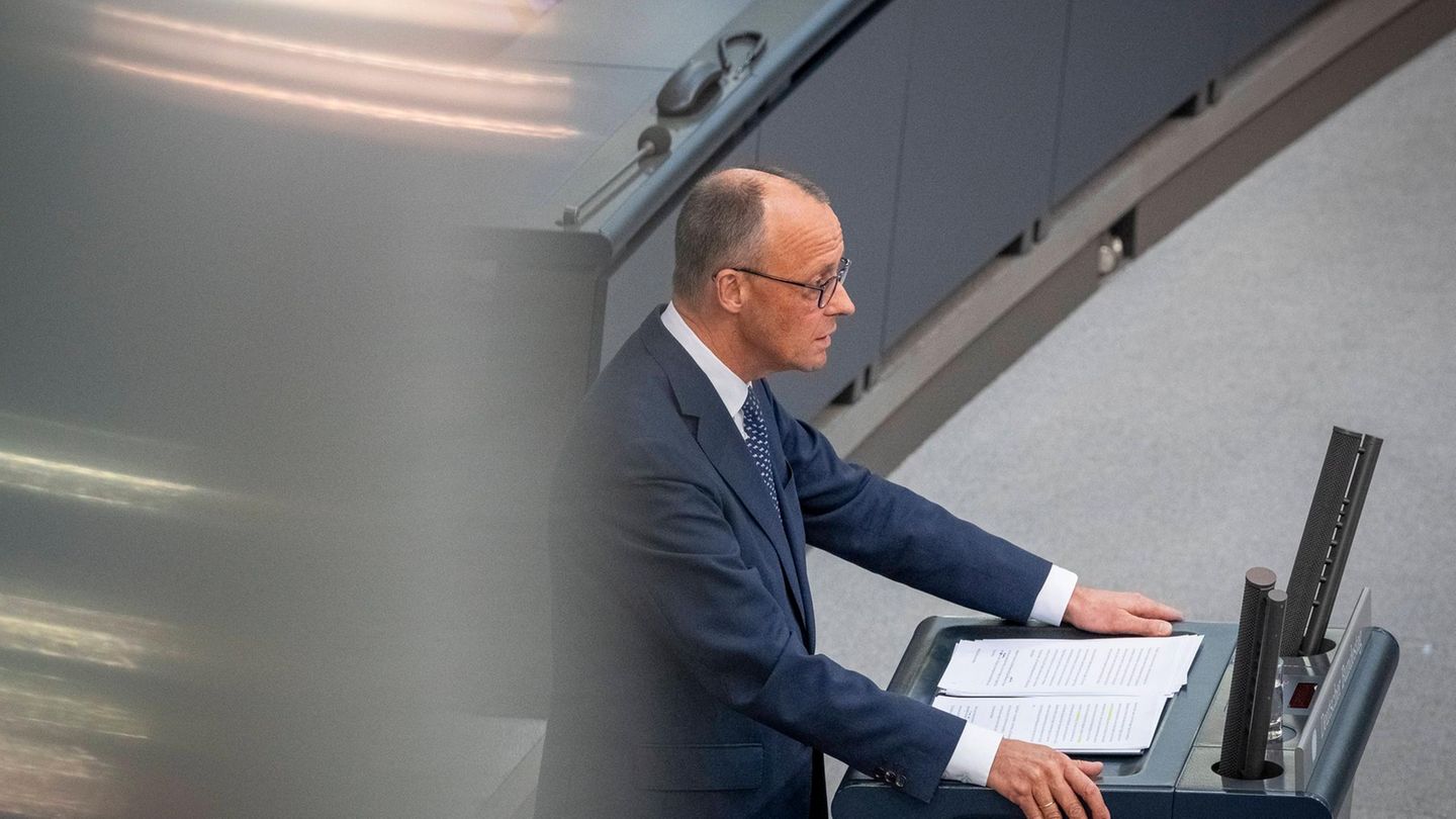 Government declaration: Merz surprises with Scholz-Lob and harvests applause (video)