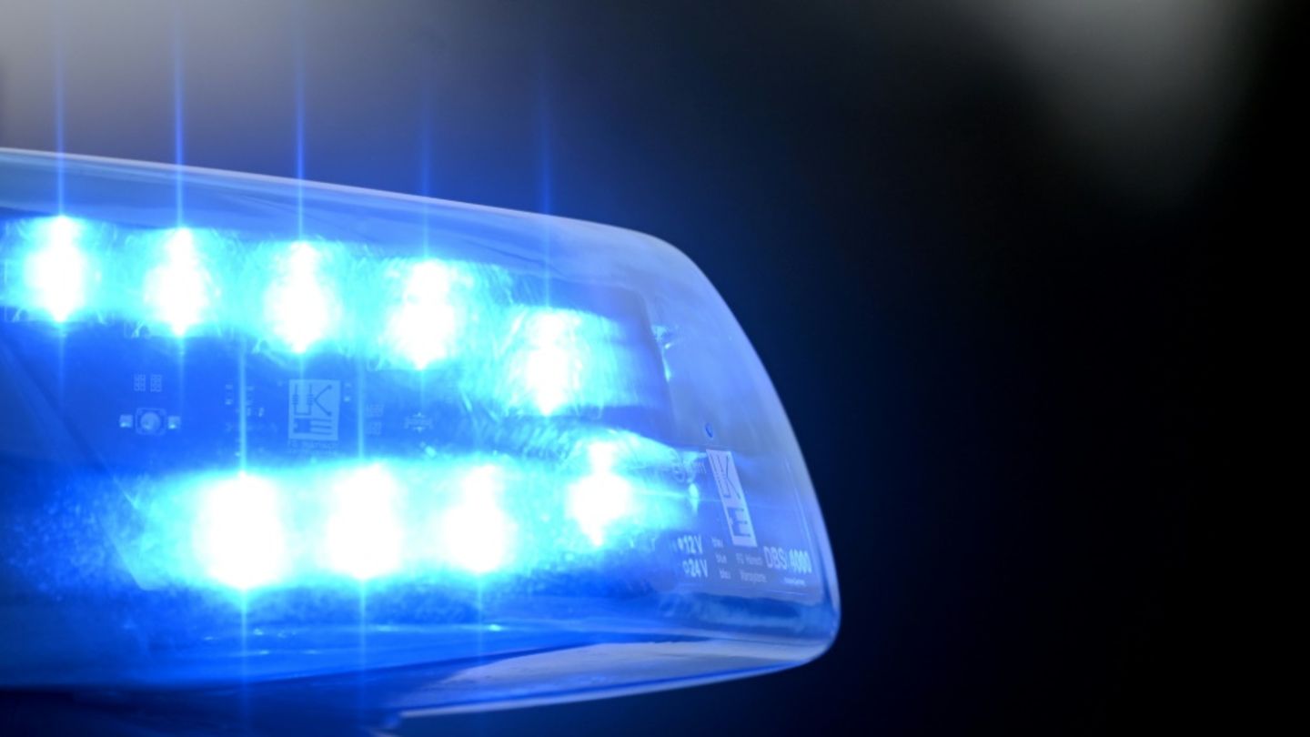 Blaulicht an einem Rettungsfahrzeug