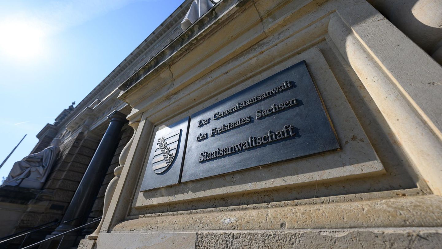 Schild der Staatsanwaltschaft in Dresden