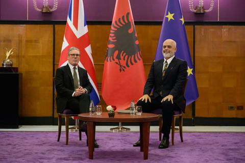 Großbritanniens Premierminister Keir Starmer (links) mit Albaniens Regierungschef Edi Rama