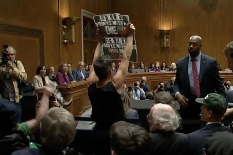 Proteste bei Kennedys Senatsanhörung