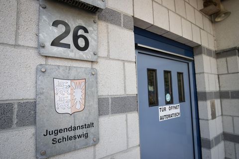 Zwei Mitarbeiterinnen der JVA in Schleswig wurden verurteilt