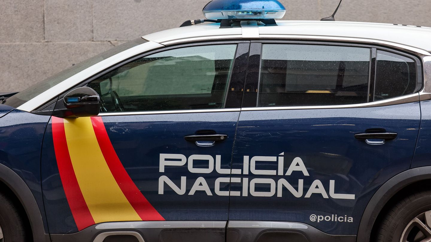 Shock before football: car drives to waiting football fans in Barcelona