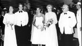 Beim Rotkreuz-Ball 1982. Zwei Monate später verunglückt die Fürstin. Tochter Stephanie (M.) sitzt mit ihr im Auto, überlebt
