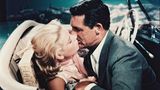 Grace Kelly und Cary Grant küssen sich in Alfred Hitchcocks Film "Über den Dächern von Nizza"