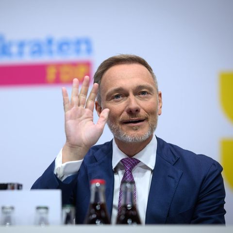 Tschüs, Leute: Christian Lindner winkt zum Abschied vom FDP-Vorsitz